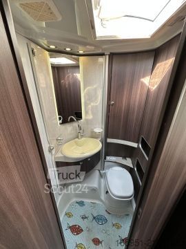 Ημιενσωματωμένο αυτοκινούμενο τροχόσπιτο Bürstner Nexxo T 690 Fifty-Five