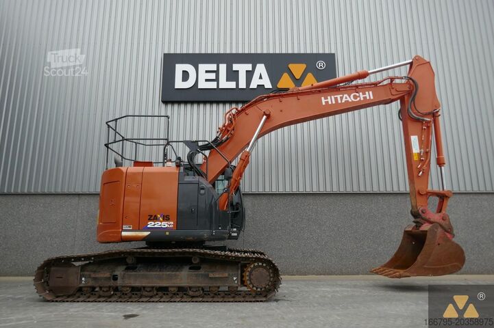 гусеничний екскаватор Hitachi ZX225USLC-6