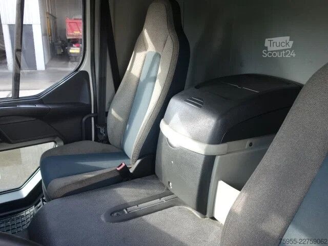 Mala Volvo FL 210