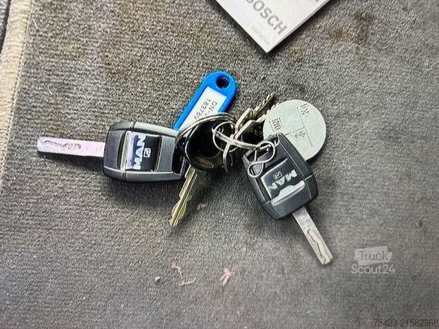 LKW mit Pritsche (offen) MAN TGS 26.400 LL EU6 Pritsche 233tkm ADR/GGVS