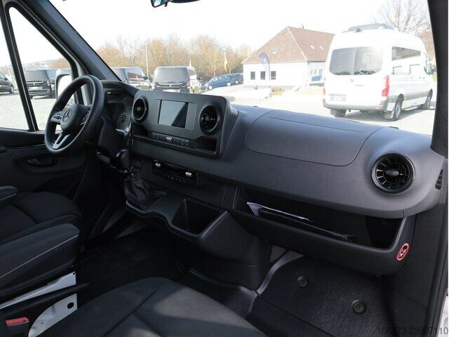 Pakettiauto Mercedes-Benz Sprinter 317 CDI Kombi,Rollstuhllift,8Sitze