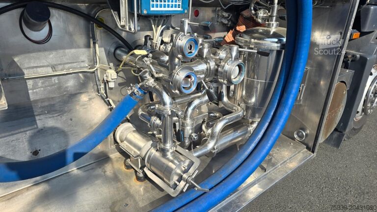 Tartálykocsi Volvo FM 440 4x2