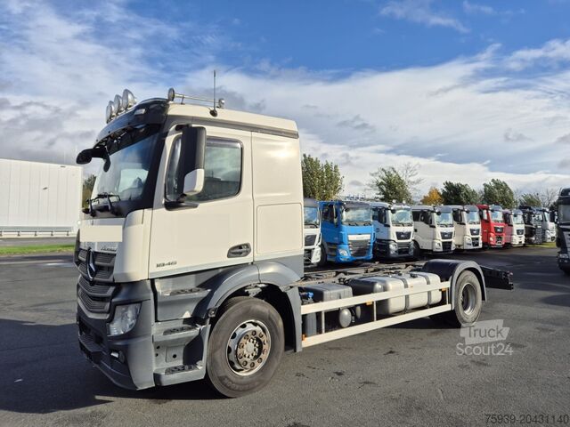 Truck chassis Mercedes Benz 1846 Actros