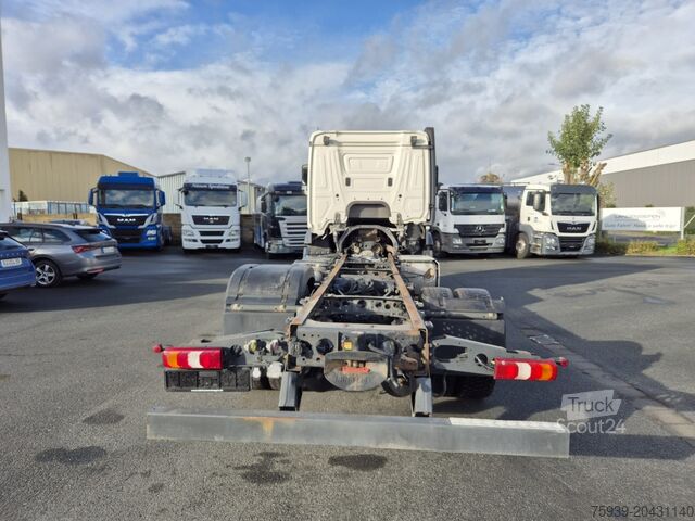 Truck chassis Mercedes Benz 1846 Actros