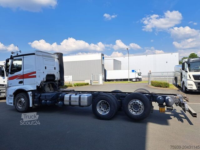 Truck chassis Mercedes Benz 2553 Actros 6x2