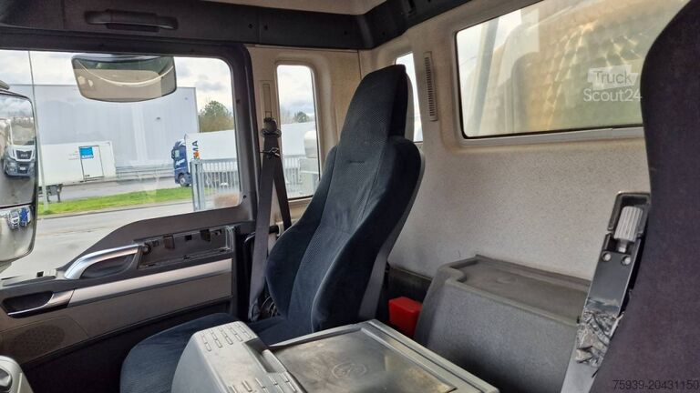 Truck chassis MAN TGS 26.360 6x2