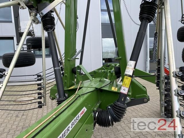 Technologie du foin Fendt FORMER 8055 PRO