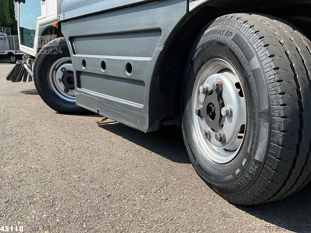 Road sweeper Schmidt Swingo Compact 200 Euro 6