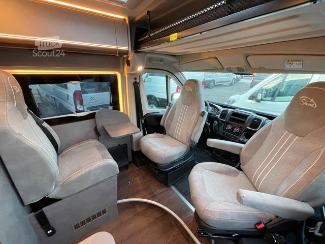 Karavan PÖSSL Summit Shine 600 R L*180Ps Automatik