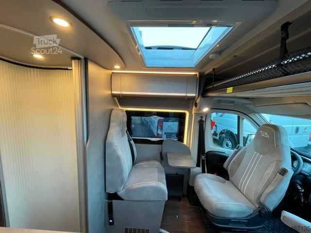 Karavan PÖSSL Summit Shine 600 R L*180Ps Automatik