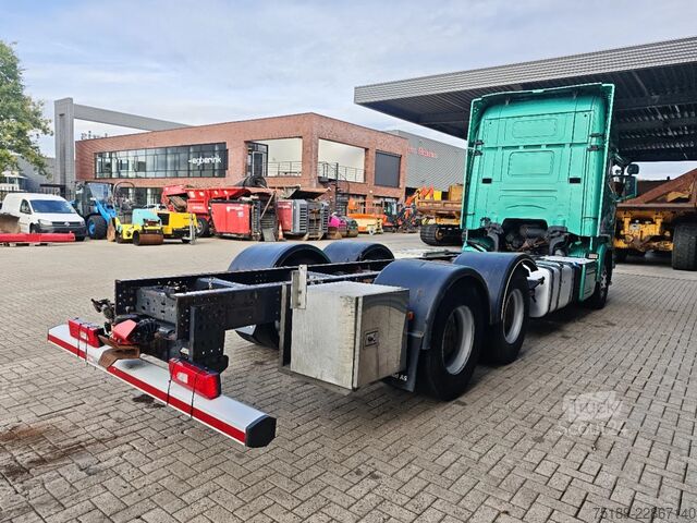 Chassi med hytt Scania R730 V8 6x4