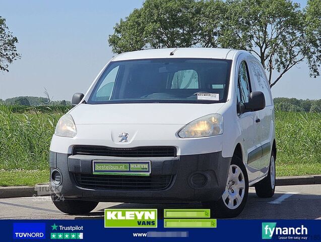 Kombi med högt tak PEUGEOT PARTNER 1.6 HDI Airco APK: 20-4-2027