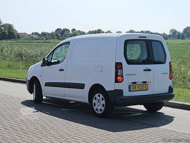Kombi med högt tak PEUGEOT PARTNER 1.6 HDI Airco APK: 20-4-2027