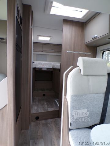 Напівінтегрований кемпер CARADO T 447 Combi 6E, Hubbett, SAT+TV, Markise