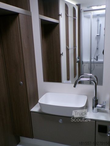 Напівінтегрований кемпер CARADO T 447 Combi 6E, Hubbett, SAT+TV, Markise