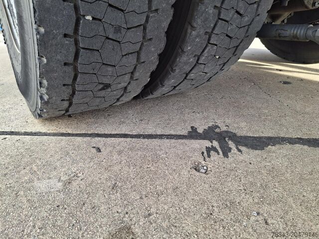 Bakwagen DAF LF 290 FA - E6 - CAISSE + LIFT 2.000 KGS