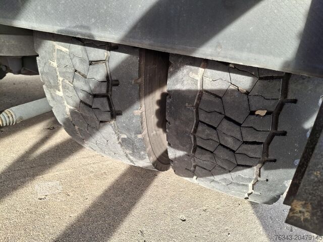 Bakwagen DAF LF 290 FA - E6 - CAISSE + LIFT 2.000 KGS