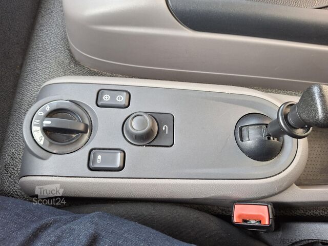 Bakwagen DAF LF 290 FA - E6 - CAISSE + LIFT 2.000 KGS