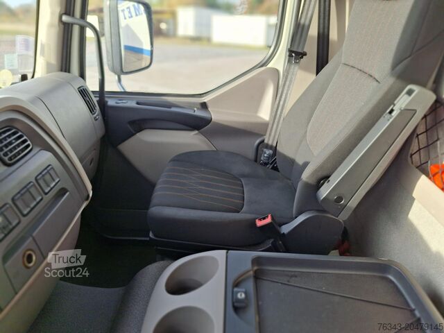 Bakwagen DAF LF 290 FA - E6 - CAISSE + LIFT 2.000 KGS