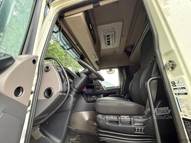 Standard-SZM DAF XF 480 6X2 FTP Space Cab Midlift Standairco 468...