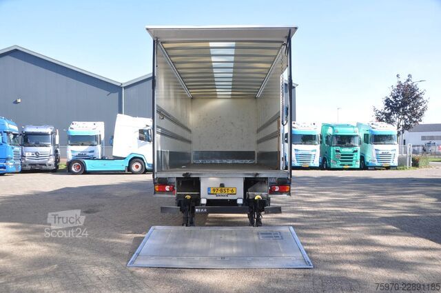 Bőrönd DAF LF 4X2 2022 BRINKS + BAR KLEP  173.942 km