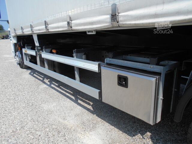 Nákladní auto s valníkem a plachtou DAF LF 230 12ton - CENTINA SCARRABILE