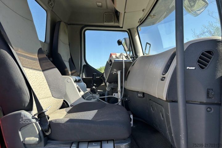 Caminhão para fins especiais Renault Midlum 300 4x4 Winterdienst / Swiss-Vehicle