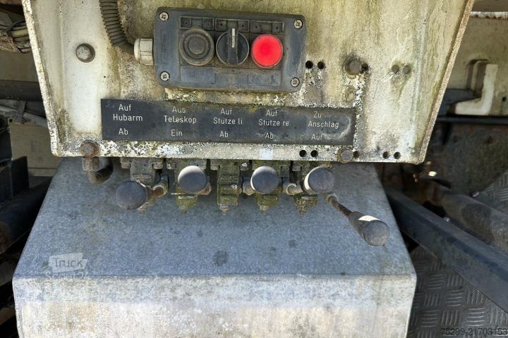 Caminhão para fins especiais Renault Midlum 300 4x4 Winterdienst / Swiss-Vehicle