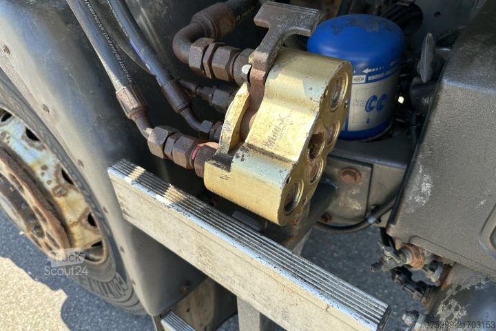 Caminhão para fins especiais Renault Midlum 300 4x4 Winterdienst / Swiss-Vehicle