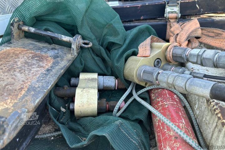 Caminhão para fins especiais Renault Midlum 300 4x4 Winterdienst / Swiss-Vehicle