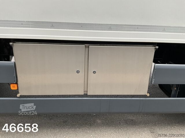 Чемодан Man TGS 26.330 6x2 met DHollandia laadklep