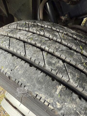 Samochód ciężarowy skrzyniowy z plandeką MAN TGL 8.160