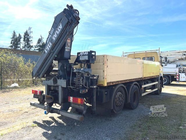 Gru montata su autocarro MERCEDES-BENZ Atego 2528 6x2 Pritsche Heckkran Atlas 125, Funk