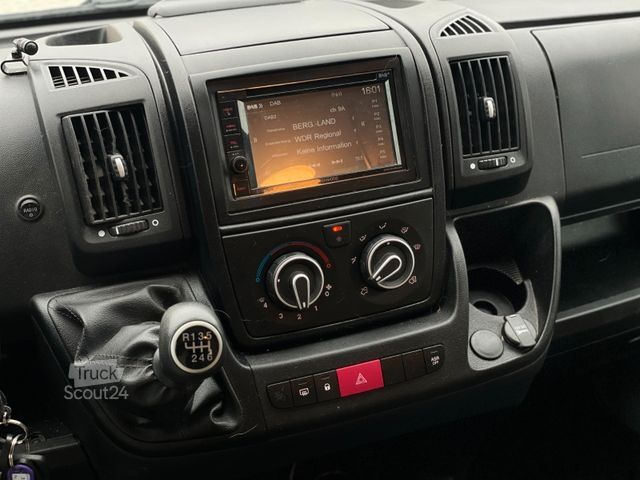 Yarı entegre karavan SUNLIGHT V 60 | 1. Hand | Händlergeschäft | AHK, RFK