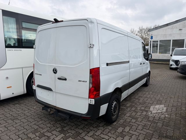 Skåpbil MERCEDES-BENZ Sprinter 211 CDI FWD Klima L2H1 Kamera AHK
