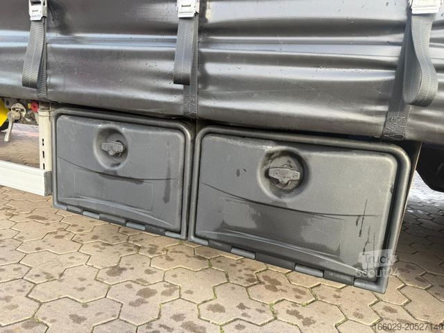 Nízkoložný návěs  Wiese 3-Achs Stufen Sattel mit Auffahrrampe 25T