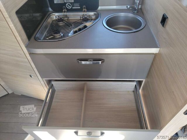 Semi-integrated motorhome Fiat Ducato Carasuite 650 MF Teilintegriert | Voll ausgestattet