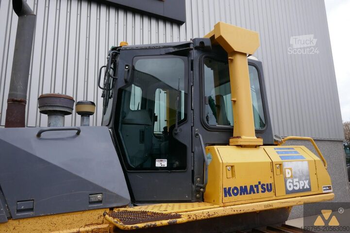 Spycharka Komatsu D65PX-15EO