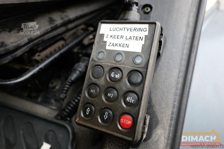 Chassi med hytt DAF FAG CF 75 Oprijwagen met hydraulische kleppen 6...