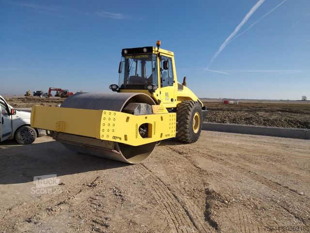 Rouleau monocylindre Bomag BW 226 DH-4 BVC