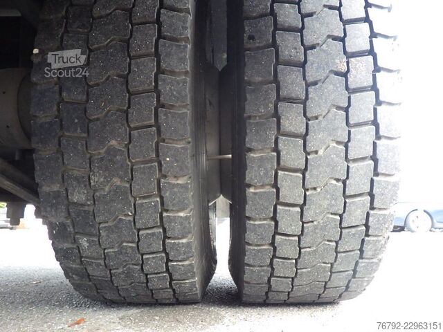 Caminhão frigorífico IVECO ML 160 E 28 P TK-Koffer 7,5m/LBW/Türen/AHK/Klima