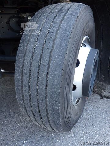 Caminhão frigorífico IVECO ML 160 E 28 P TK-Koffer 7,5m/LBW/Türen/AHK/Klima
