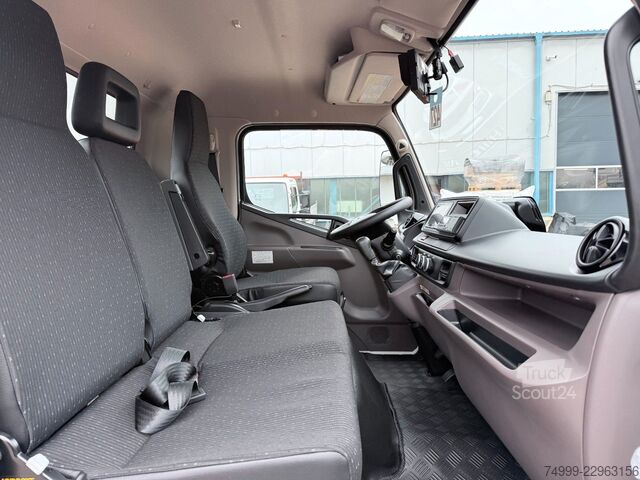 Transporter mit Kipper FUSO Canter 7C18 HYFA Abrollkipper inkl. Mulde
