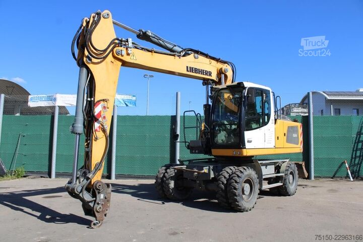 Kolesni bager LIEBHERR A 924 - Nr.: 385