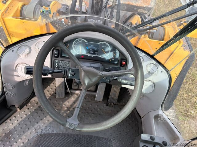 Utovarivač Volvo L150H