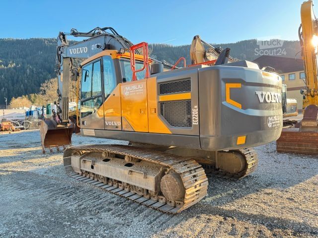 Kettenbagger VOLVO EC 220EL Schnellwechsler Winkelbauer 2x Löffel