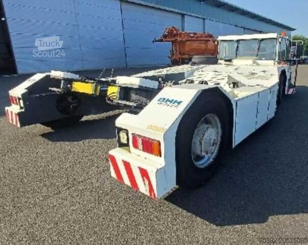 Zware vrachtwagen/SZM GHH AM 210 Air Mover Flugzeugschlepper