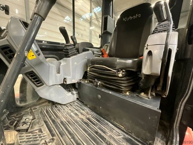 Minikoparka Kubota KX 057-4