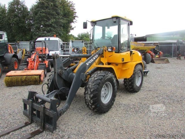 Radlader VOLVO L 35 B-Z Radlader 16.000 EUR