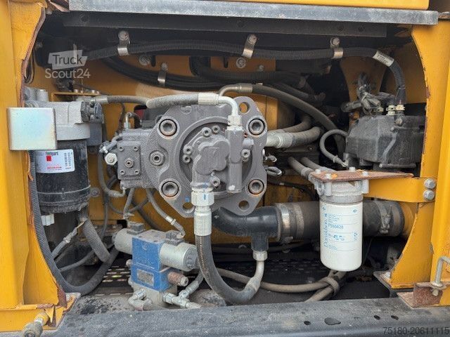 Excavatrice à chaînes SANY SY 215 LC Kettenbagger Bagger  CW 40 hydraulisch